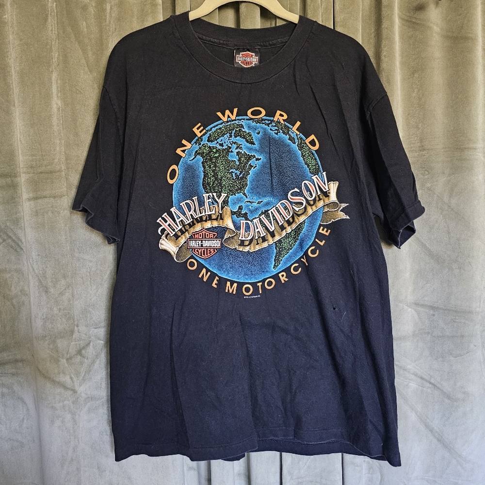Harley Davidson Inc Bikercore Western Gorpcore Indie Goth Globe Logo Tshirt